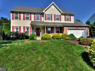 5 Summer Hill Dr, Gilbertsville, PA 19525