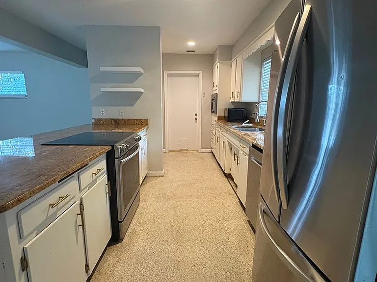 719 Kewannee Trl — Photo 3