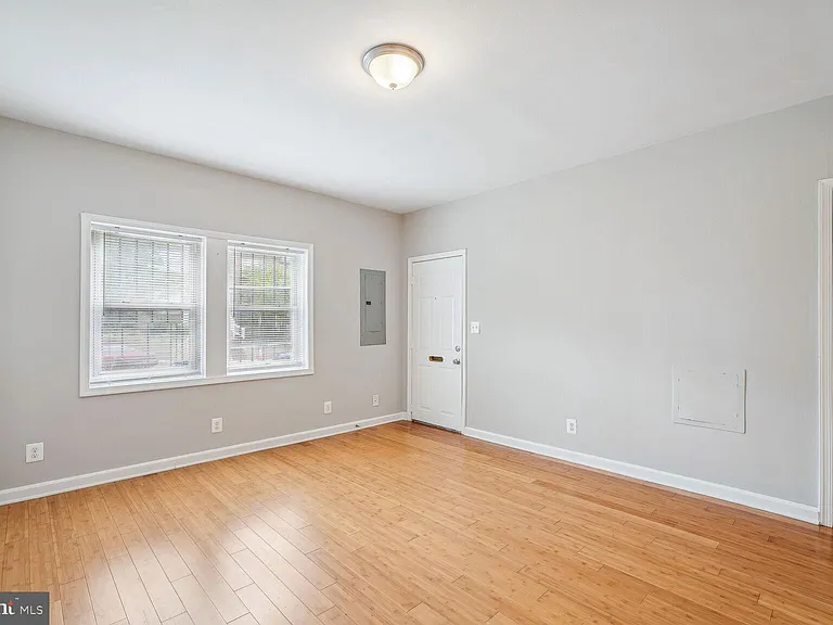 1222 Meigs Pl NE #3 — Photo 2