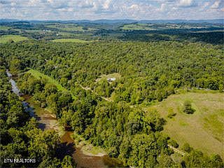 4th image of 799 Bartley Rd