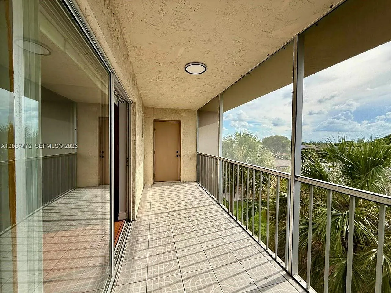 Country Lane Condo #1 — Photo 1