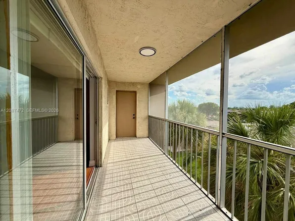 17000 NW 67th Ave APT 405, Hialeah, FL 33015