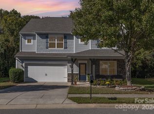 14326 Green Birch Dr, Pineville, NC 28134