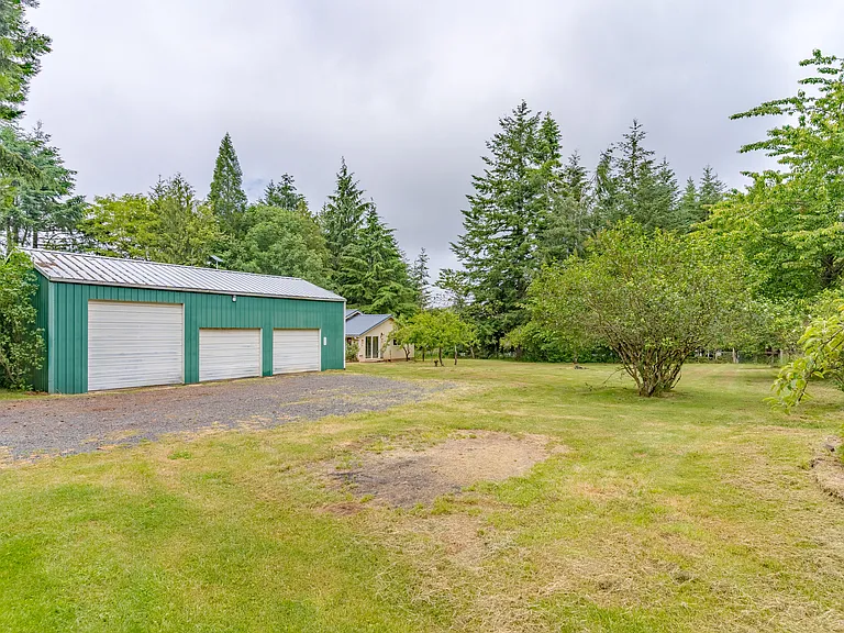 3194 Crooked Finger Rd NE — Photo 41