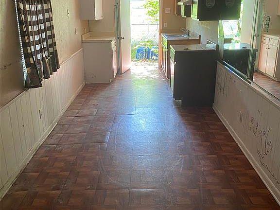5th image of 323 Cresthill Dr
