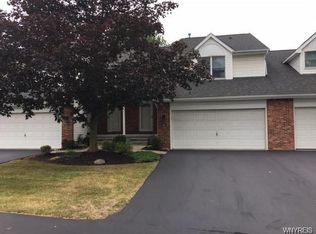 5384 Village Station Cir, Williamsville, NY