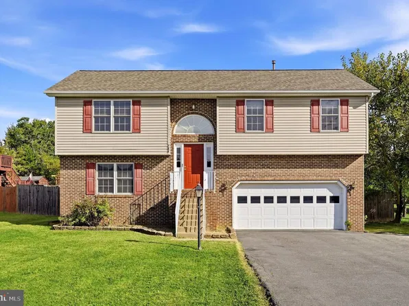 204 Fairfax Dr, Stephens City, VA 22655