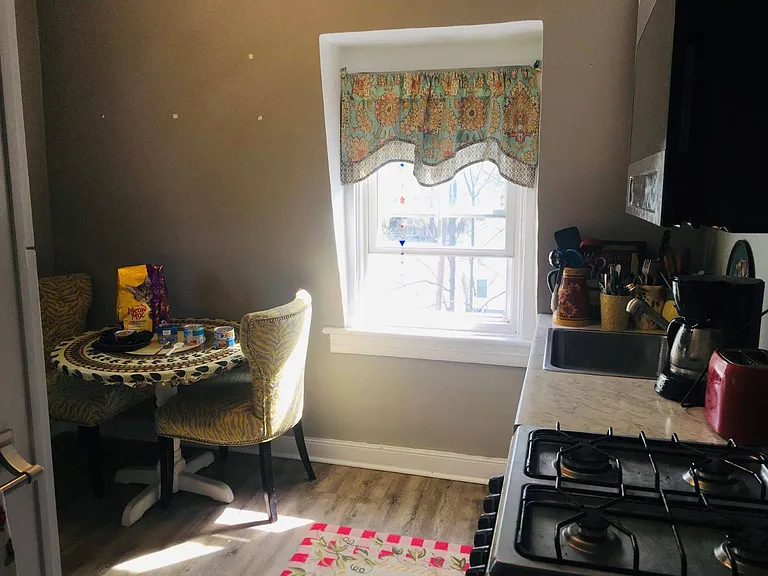 145 Carpenter Ave #3 — Photo 9