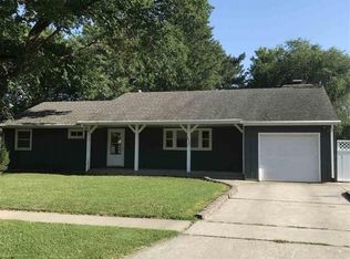 5425 SW 19th St, Topeka, KS 66604