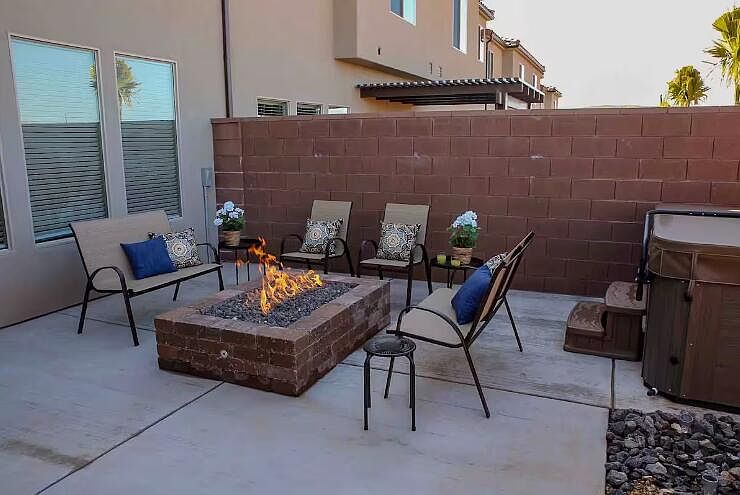 1st image of 501 N Ventura Ln