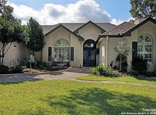 3238 Mid Hollow Dr, San Antonio, TX 78230