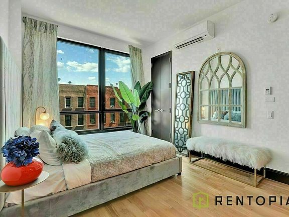 3rd image of 535 Franklin Ave #5U