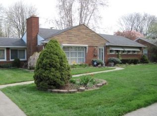 20525 Erben St, Saint Clair Shores, MI 48081