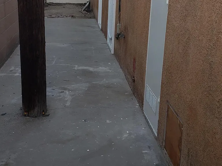 15323 Freeman Ave — Photo 18
