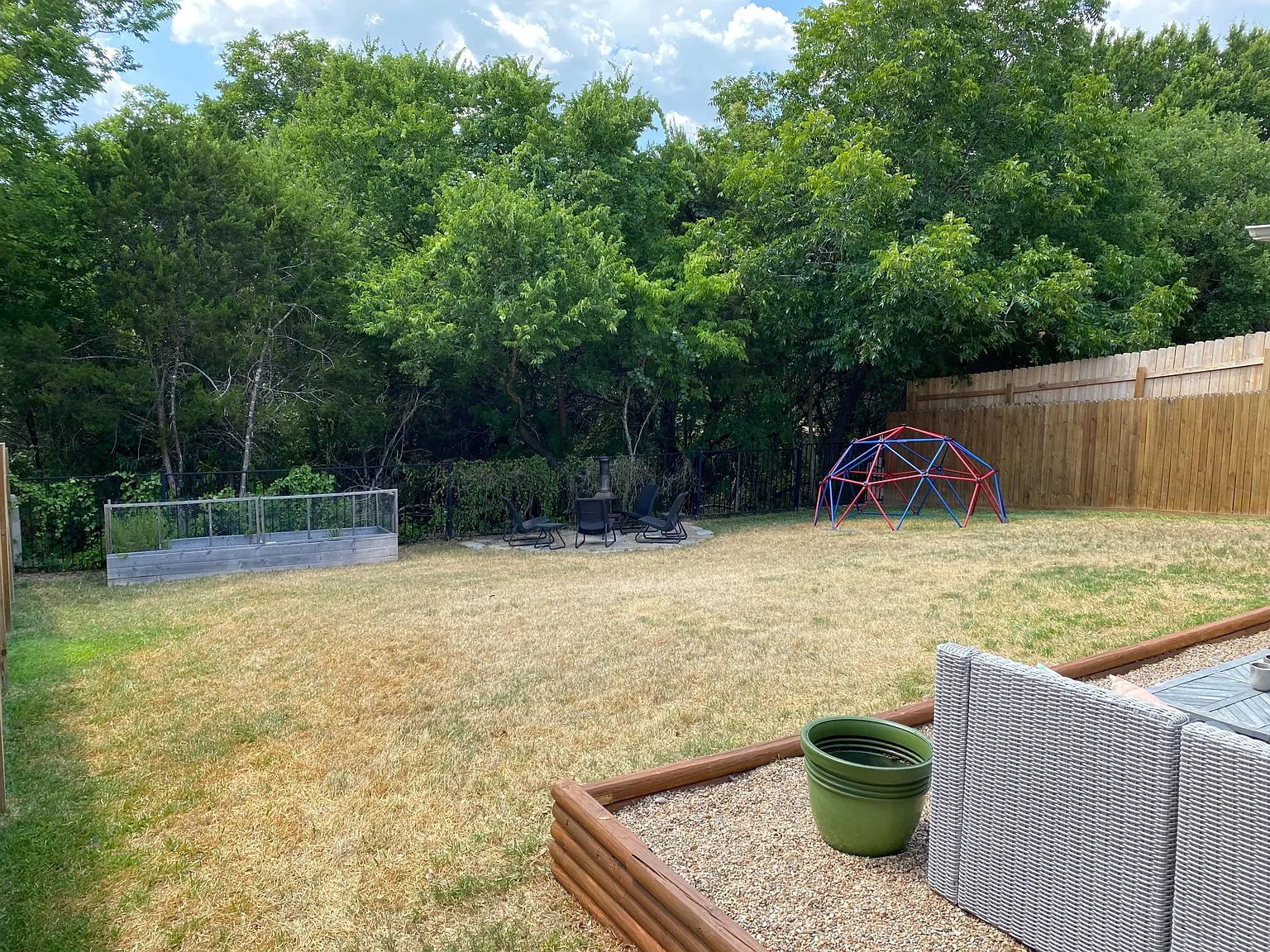 1607 Melissa Oaks Ln — Photo 2