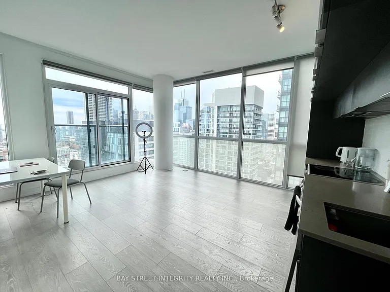 181 Dundas St E #3610 — Photo 3