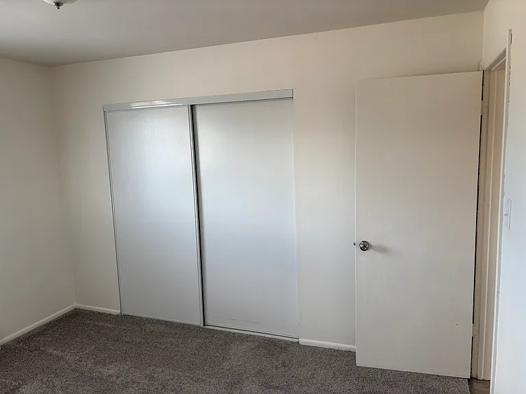 645 Voiles Pl #1 — Photo 9