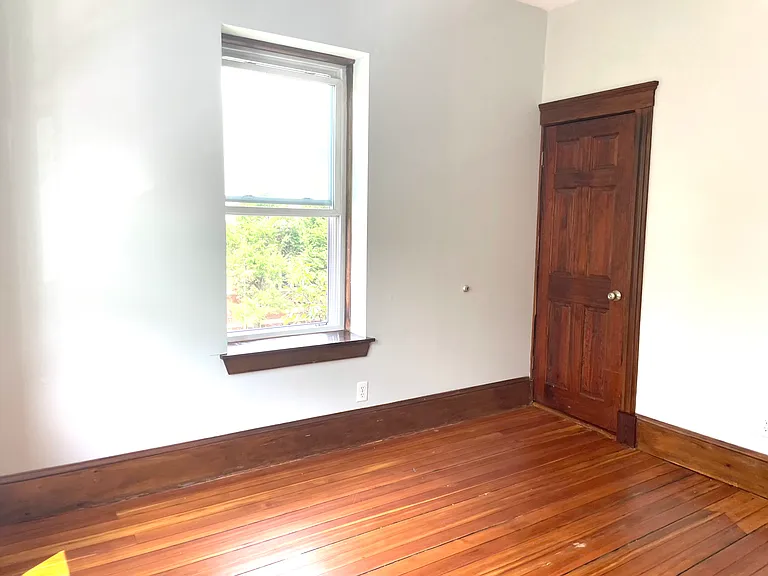 28 Montebello Rd #2 — Photo 6