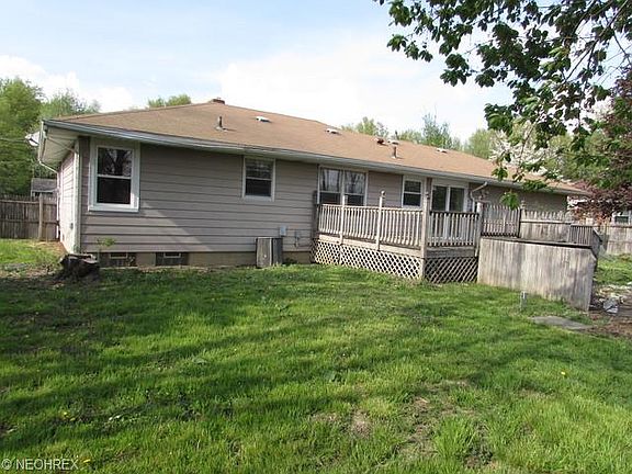 3rd image of 236 Southwood Dr