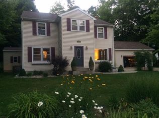 5378 Dowling St, Montague, MI 49437