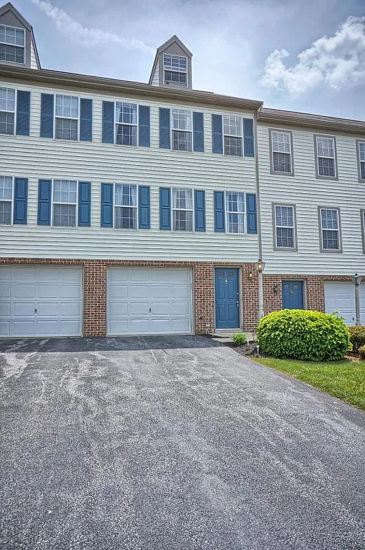 1112 Hearthridge Ln photo 1