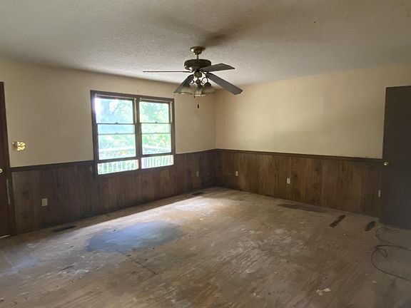 4th image of 224 Eedmont Ct