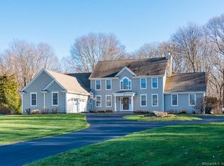 17 Perkins Farm Rd, Waterford, CT 06385