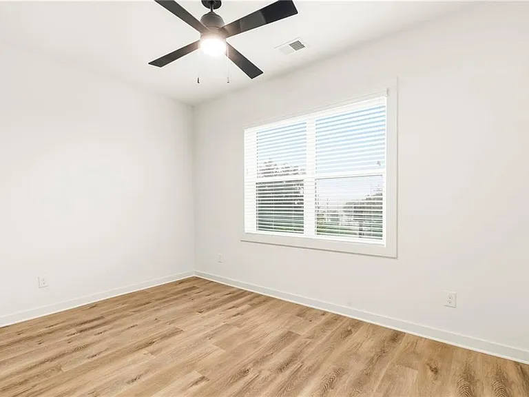 129 Hilltop Dr SW — Photo 10