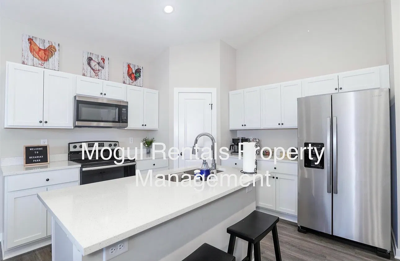 1755 E. Decarsky Ct. — Photo 4