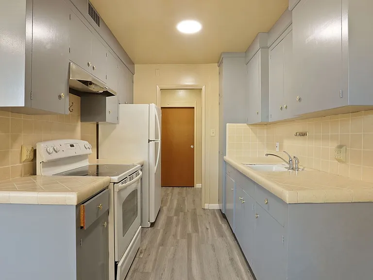 248 W Knoles Way — Photo 8