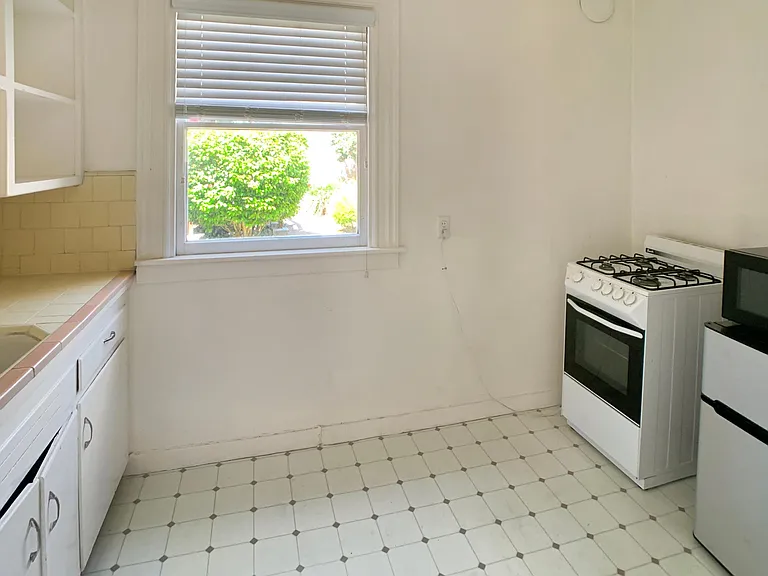 2425 Durant Ave #2 — Photo 4