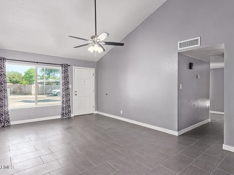 3210 N Jay St — Photo 6