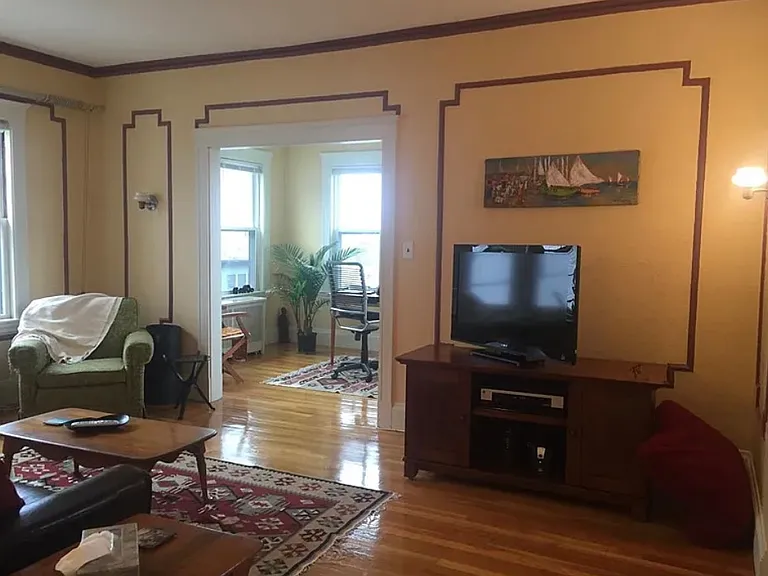 30 Lawrence St #B — Photo 7