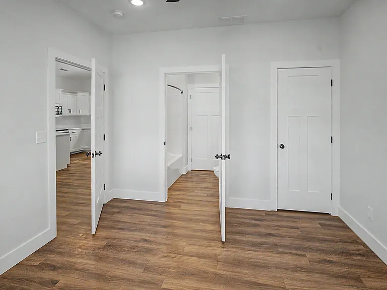 409 Magnolia Rdg — Photo 16