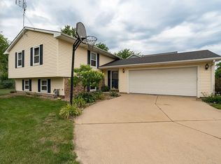 1411 Chadwick Dr, Normal, IL 61761