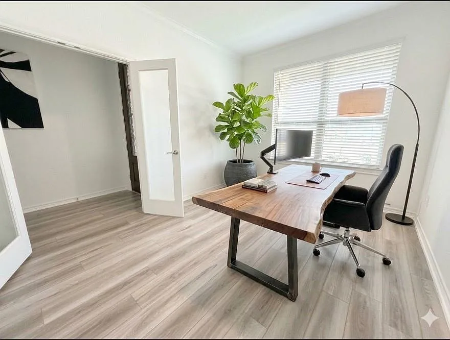 4 bed, 2.5 bath, 2615 sqft, $3,000 — Photo 4