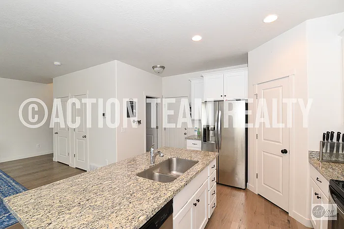 1632 N Apache Rd — Photo 12