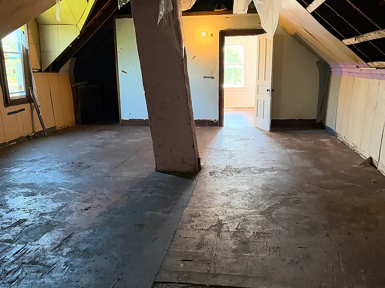 144 Box Ave — Photo 6