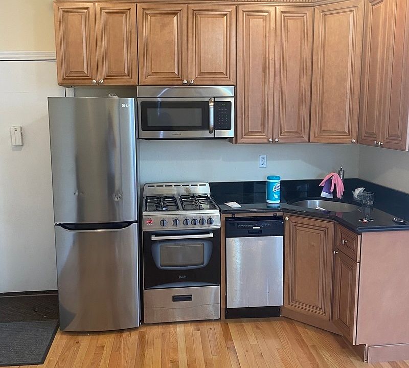 1st image of 25-37 35th St #3R