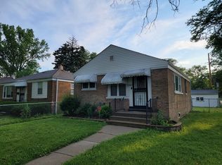 9900 S Paxton Ave, Chicago, IL 60617