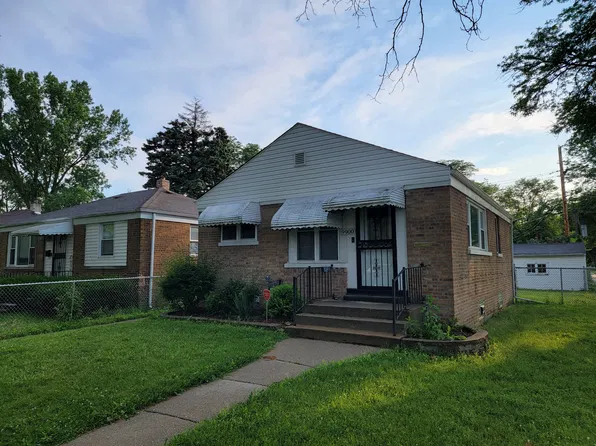 9900 S Paxton Ave, Chicago, IL 60617