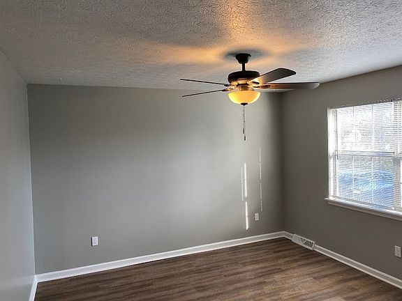 2nd image of 345 W 10th Ave