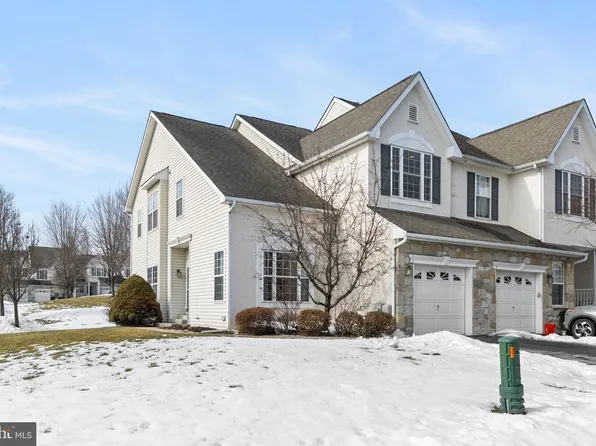 1 Adams Ln, Downingtown, PA 19335