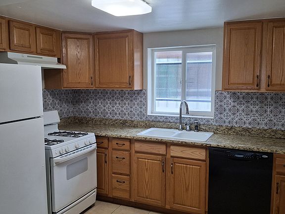 2nd image of 1535 Hudson St APT 6