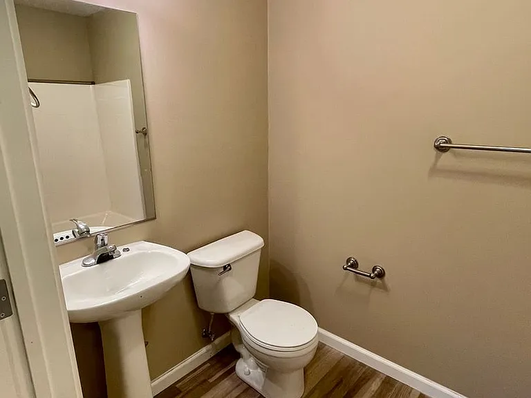 251 W Bakerview Rd #405 — Photo 20