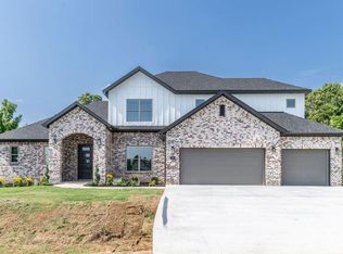 714 King Arthur, Elm Springs, AR 72728