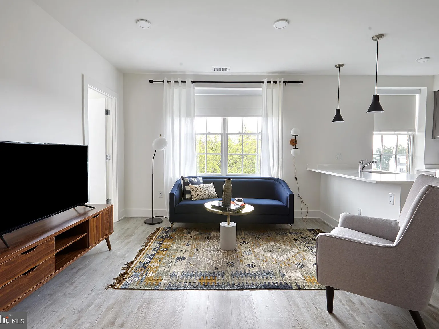 1 bed, 495 sqft, $2,100 — Photo 1