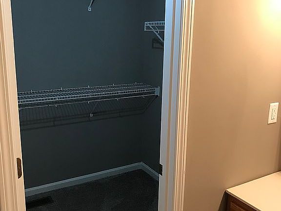 Walk-in closet Master Bath