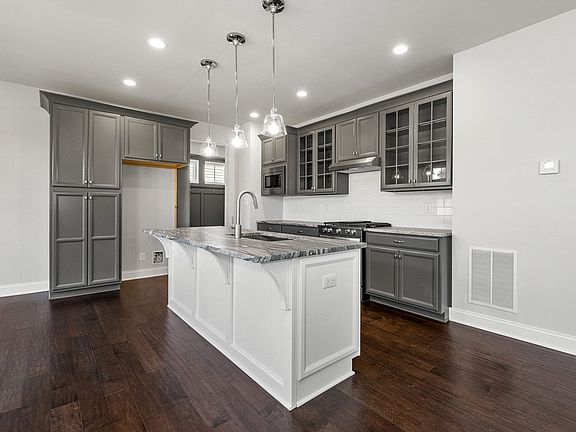 4th image of 706 Withers Park Dr #9