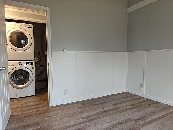4th image of 2529 Oxford St